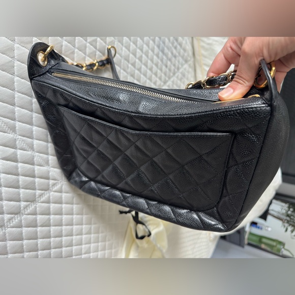 Authentic!!!!Chanel 2004/2005 caviar timeless shoulder bag. Authentic - Picture 13 of 16